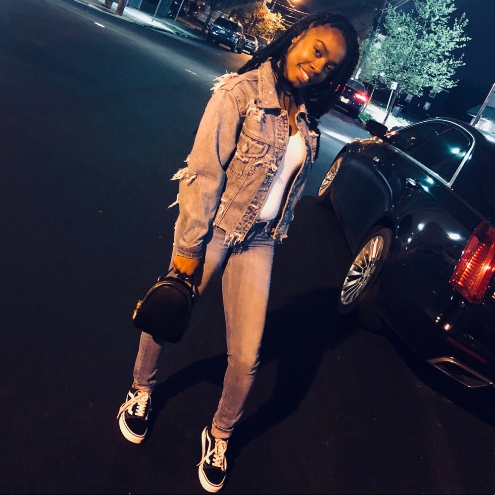 Meet your Posher, Briana